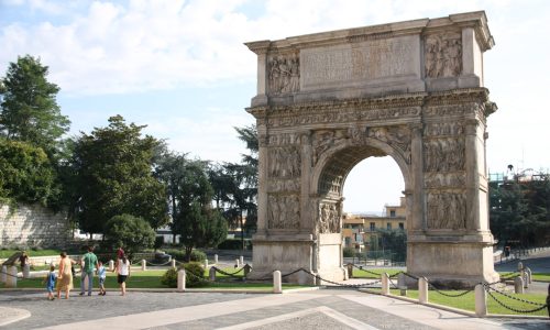 01 ARCO DI TRAIANO